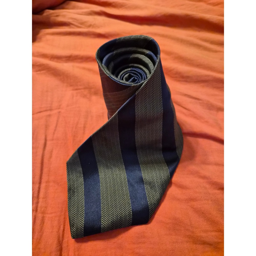 Tommy Hilfiger Mens Silk Tie Navy Blue Olive Green Herringbone Stripe USA Made